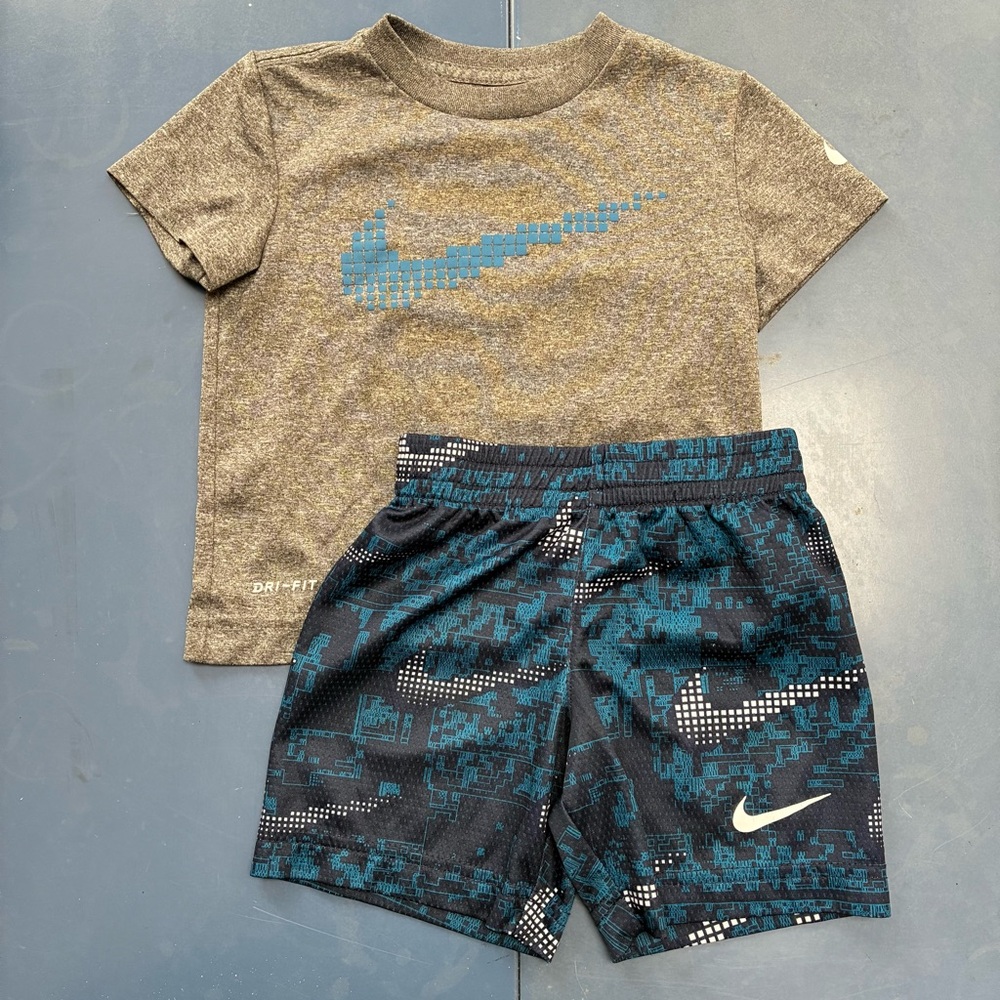 Nike T-Shirt and Shorts Set